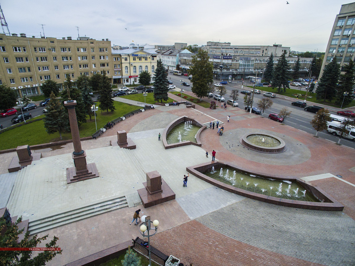 площадь в центре города